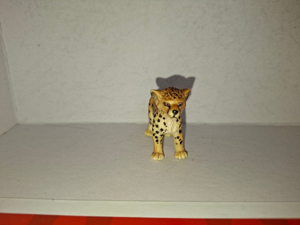 schleich cheetah (jachtluipaardwelp) 14866, Ophalen of Verzenden, Zo goed als nieuw, Wild dier, Beeldje of Figuurtje
