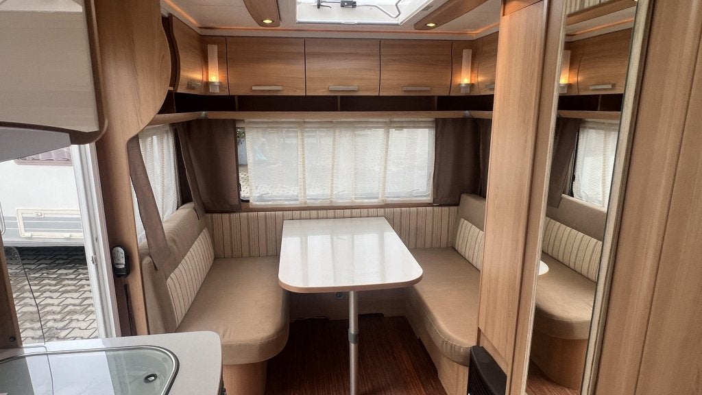 TEC Travel King 470 E bouwjaar 2010 met cassette luifel, Caravans en Kamperen, Standaardzit, T.E.C., Bedrijf, 4 tot 5 meter