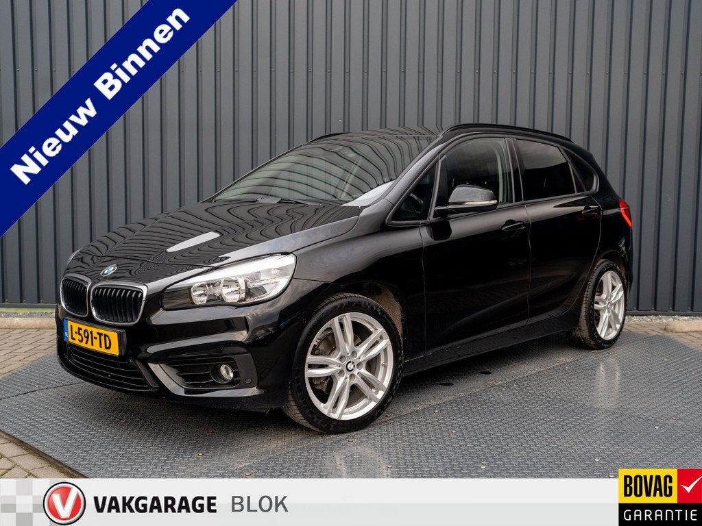 BMW 2 Serie Active Tourer 218i Business | 18'' | Parkeersens, Auto's, BMW, 12 maanden, Gebruikt, Zwart, Bedrijf