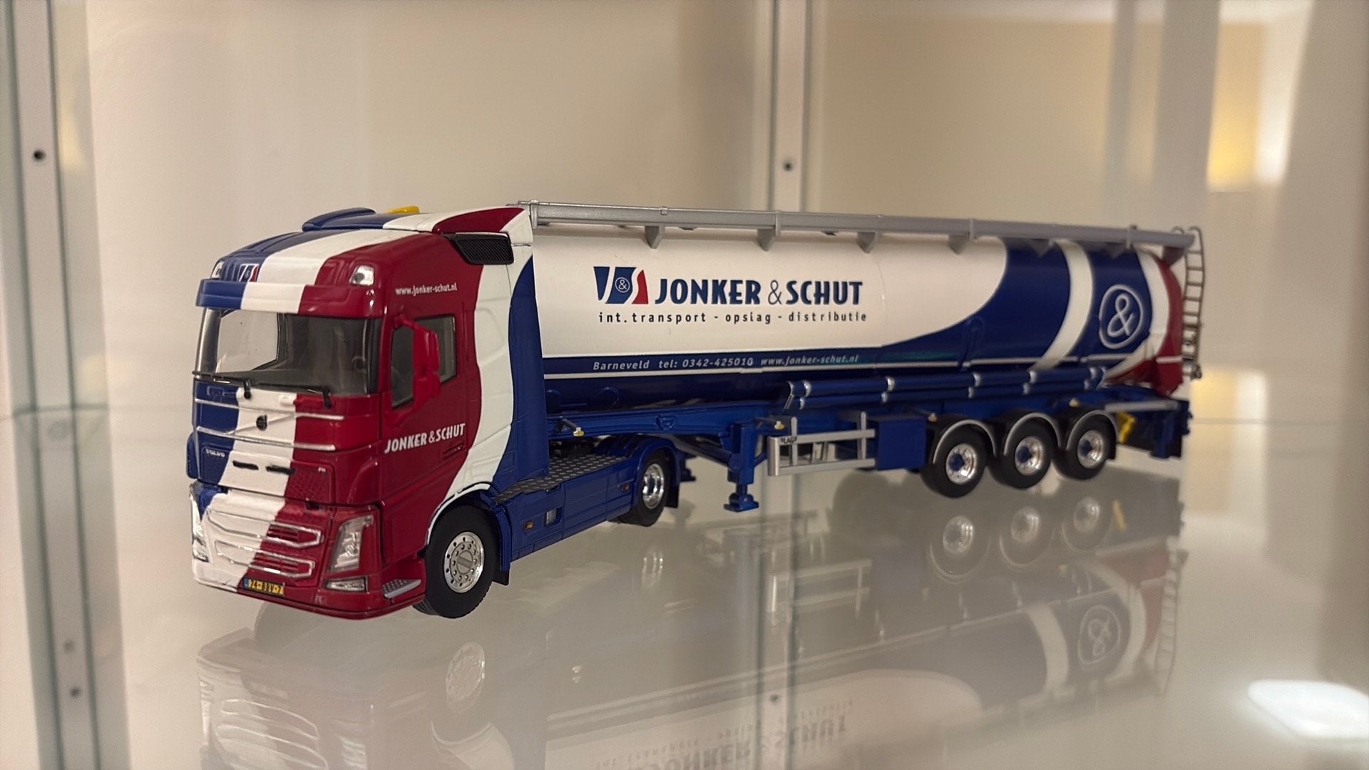 Jonker & schut volvo fh, Ophalen of Verzenden, Zo goed als nieuw, Bus of Vrachtwagen, Wsi