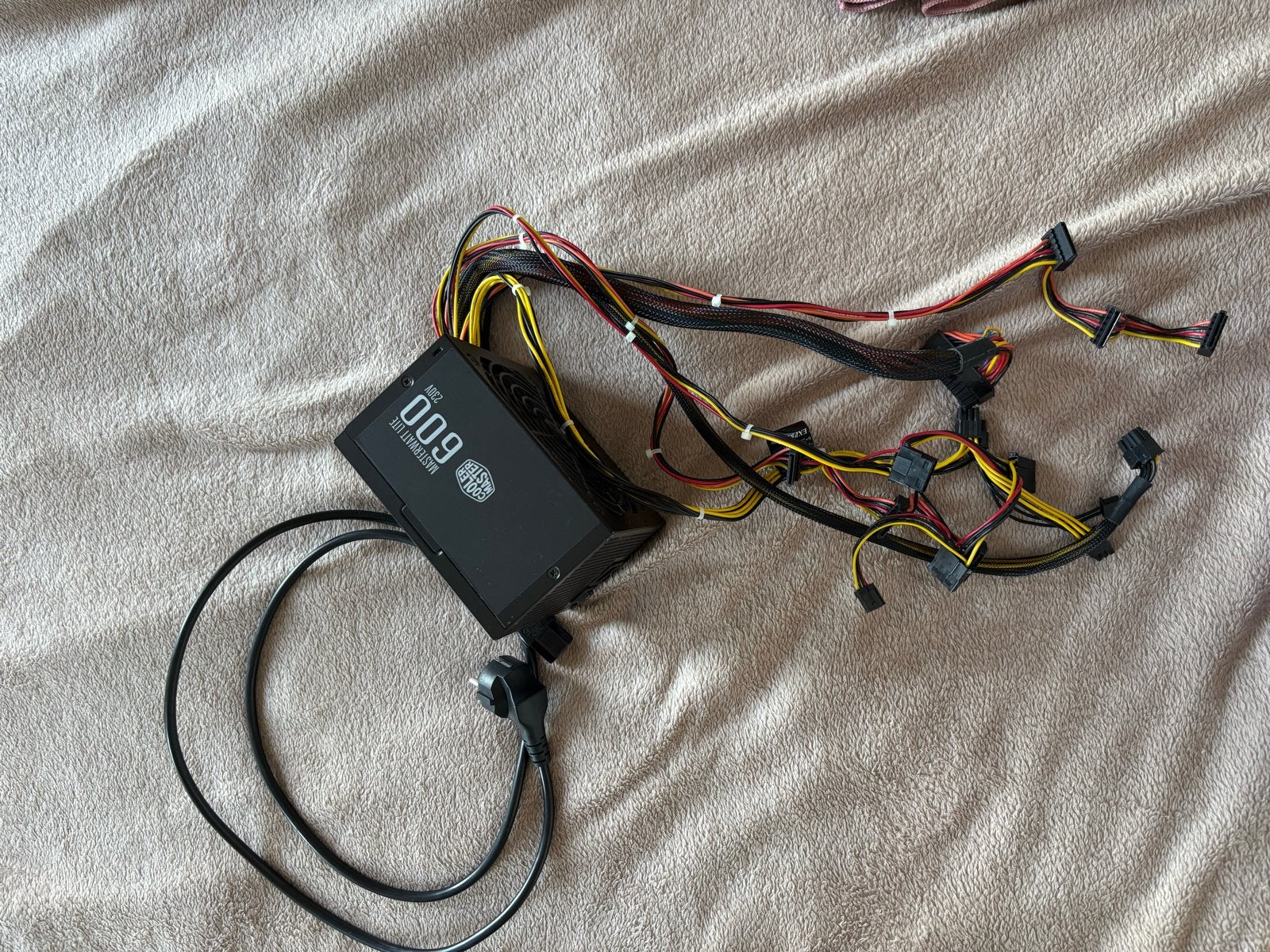 Cooler Master MasterWatt Lite 600W Voeding, Computers en Software, Interne voedingen, Ophalen, Gebruikt