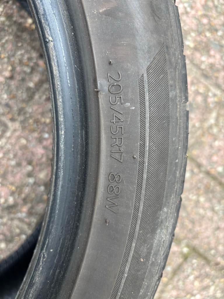 2 x zomerbanden Hankook 205 / 45 R17 88 W 5mm, Ophalen, 17 inch, 205 mm, Band(en)