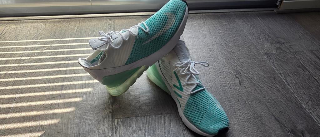 Nike Air Max 270 Flyknit sneakers, Ophalen of Verzenden, Zo goed als nieuw, Hardloopschoenen, Nike