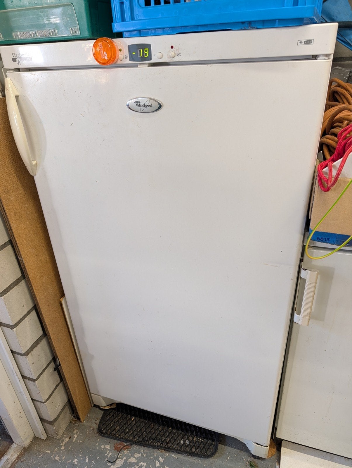 Whirlpool Diepvries 200L - Werkt perfect, Witgoed en Apparatuur, Vriezers en Diepvrieskisten, Ophalen, Gebruikt, Vrijstaand, Vrieskast