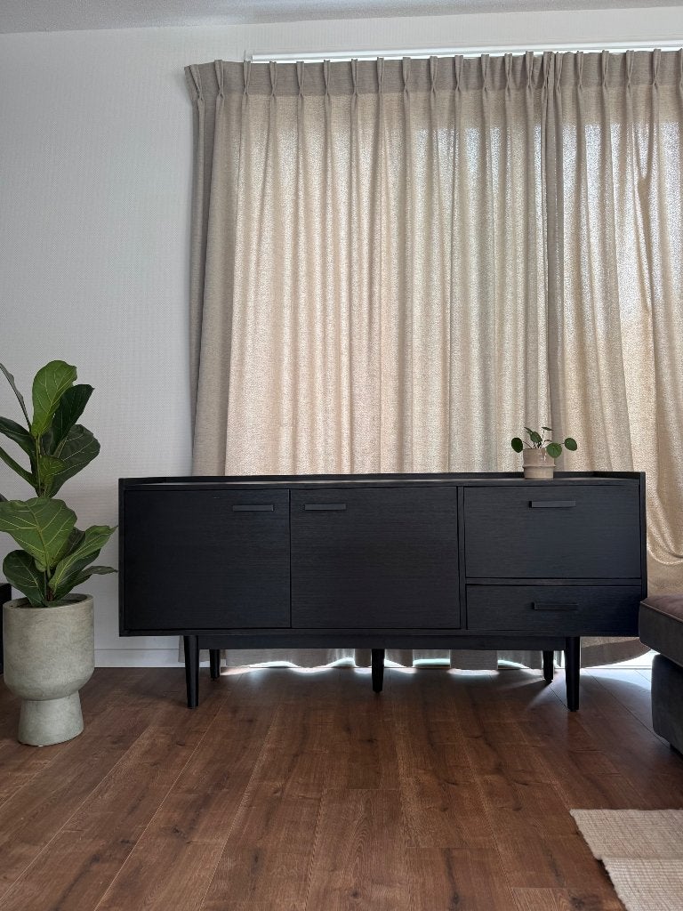 Dressoir / tv meubel | Zwart hout | 170 cm | nieuw €699, Ophalen, Gebruikt, 150 tot 200 cm, 25 tot 50 cm