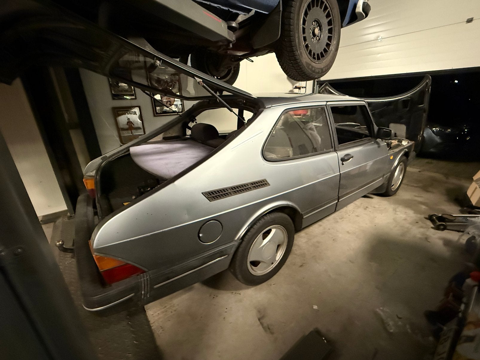 Foto 3 van Saab 900 2.1 I 16 HB U9 1991 Grijs