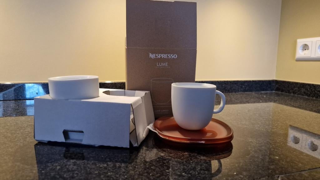 Lume Nespresso 2x kop en schotel lungo, Ophalen, Overige materialen, Nieuw, Overige stijlen