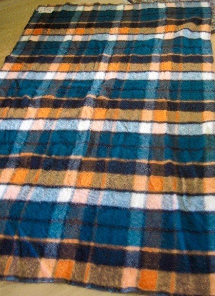WARME WOLLEN Aa Bb deken /plaid ,als nieuw mooie kleuren, Huis en Inrichting, Woonaccessoires | Plaids en Woondekens, Ophalen of Verzenden