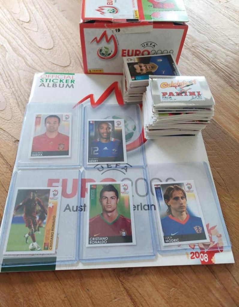 Complete set EK 2008. Incl rookie Modric, Ronaldo, Iniesta, Ophalen of Verzenden, Meerdere plaatjes