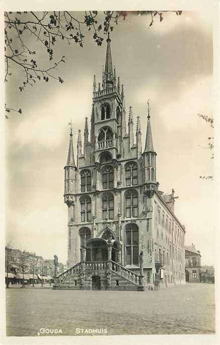 301-115-033 Gouda Stadhuis, Verzenden, Voor 1920, Zuid-Holland