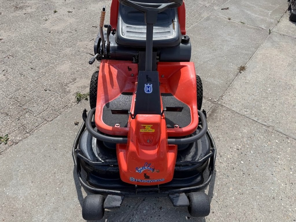 husqvarna rider 11  briggs en stratton motor, Tuin en Terras, Ophalen, Cirkelmaaier, Gebruikt, Benzine-grasmaaier