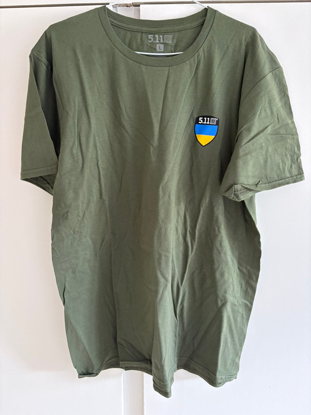 Ukraine 5.11 tshirt nieuw maat Large, Ophalen of Verzenden, Landmacht, Nederland, Embleem of Badge