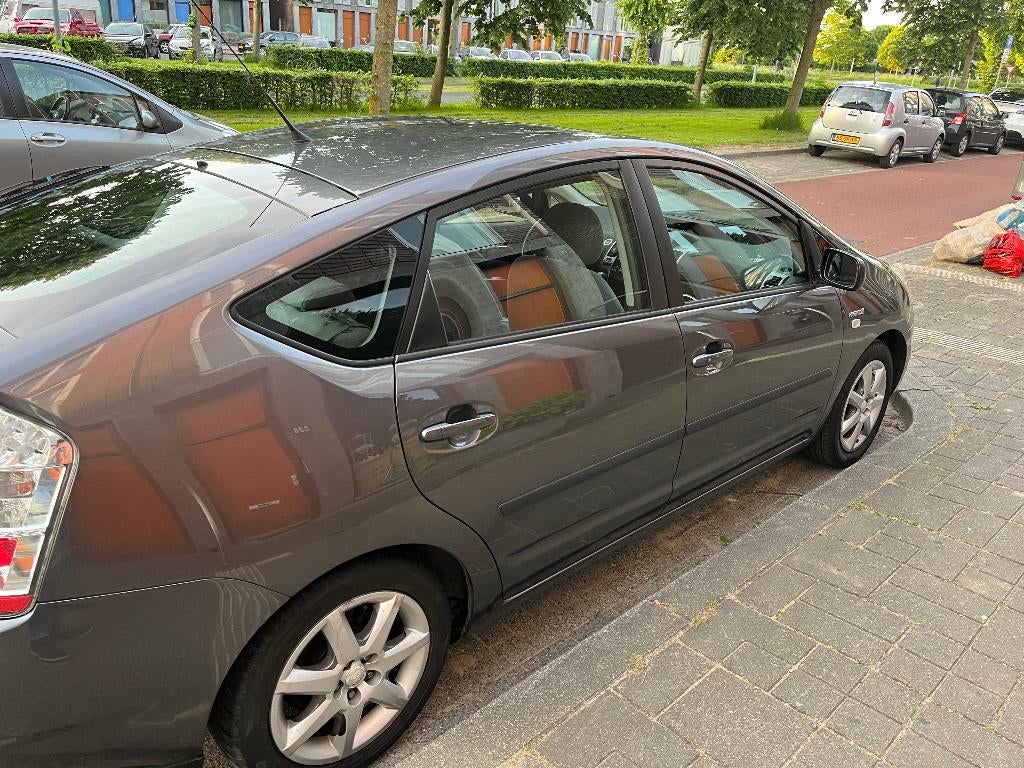 Toyota Prius 1.5 HSD 2007 Grijs, Auto's, 4 cilinders, 23 km/l, 1375 kg, Grijs