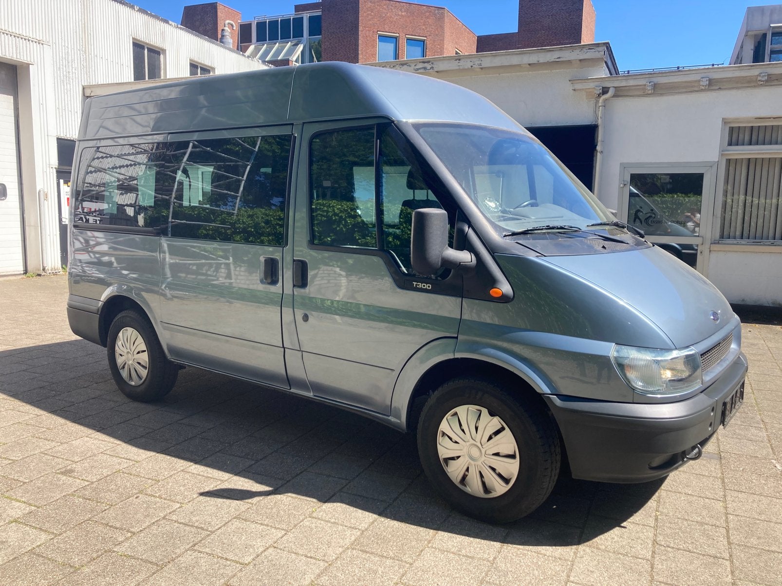 Ford transit benzine rolstoelbus camper rolstoelauto 145 pk, Auto's, 145 pk, Centrale vergrendeling, Handgeschakeld, Particulier