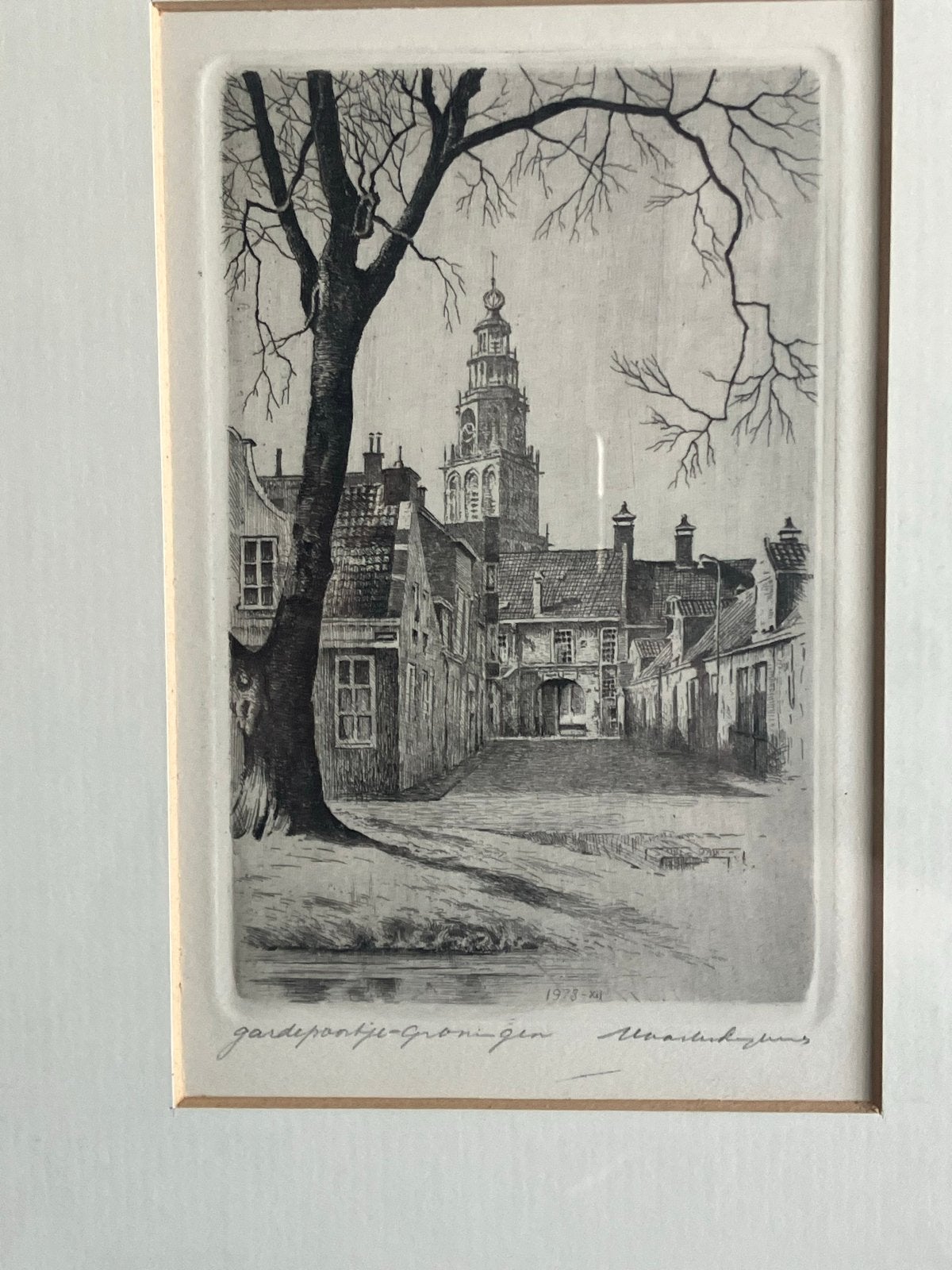 Maarten Langbroek - Ets Gardepoortje Groningen (1978), Ingelijst, Stadsgezicht, Ophalen of Verzenden, 1950 - 1999