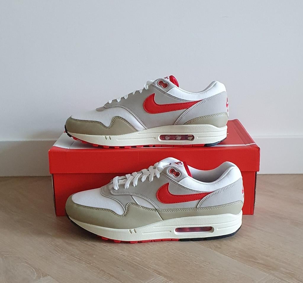 Nike Air Max 1 "Since 72" EU 46, Kleding | Heren, Schoenen, Overige kleuren, Nike, Nieuw, Ophalen of Verzenden