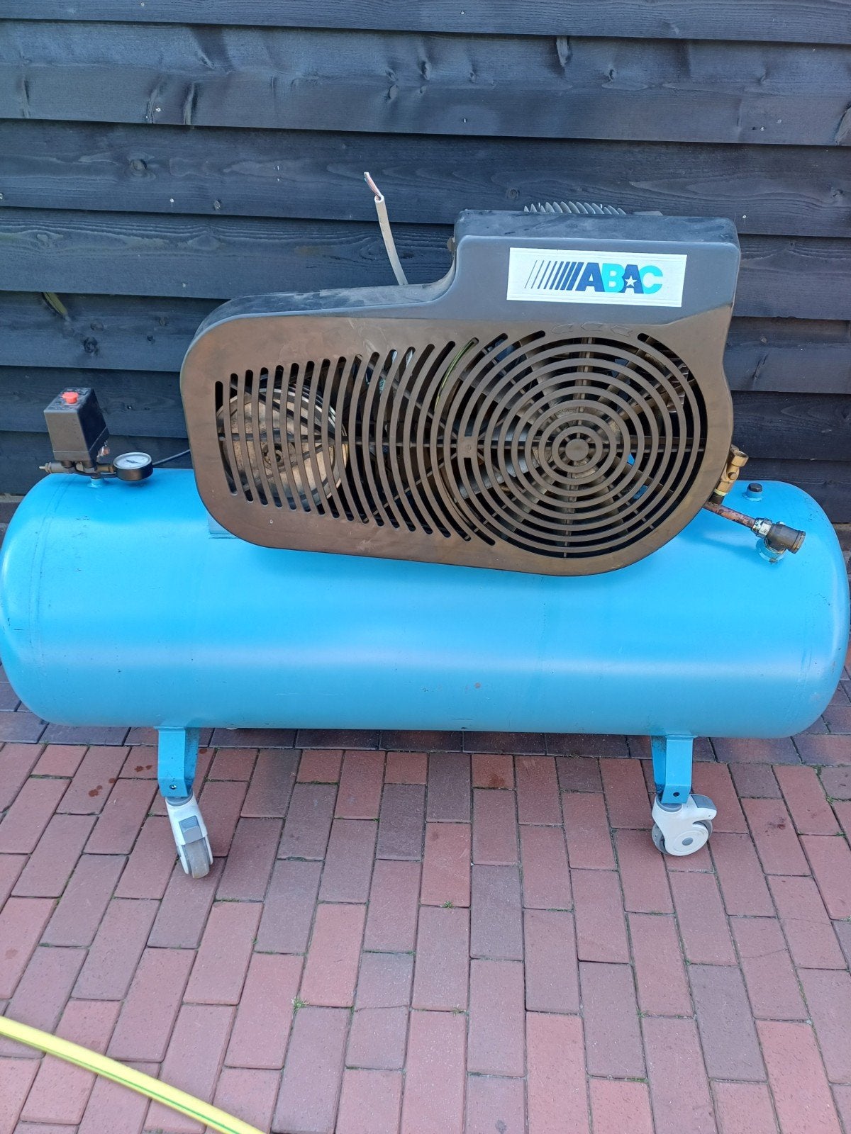 ABAC L300 HP 5.5 Compressor - 380V, 100L, Mobiel, 100 liter of meer, Ophalen of Verzenden, Gebruikt, Mobiel