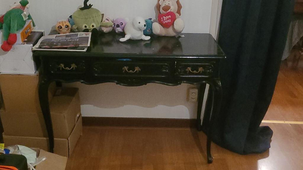 Zwart bureau met soepele lades, Huis en Inrichting, Bureaus, Zo goed als nieuw, Overige typen, Overige merken, Klassiek, Hout