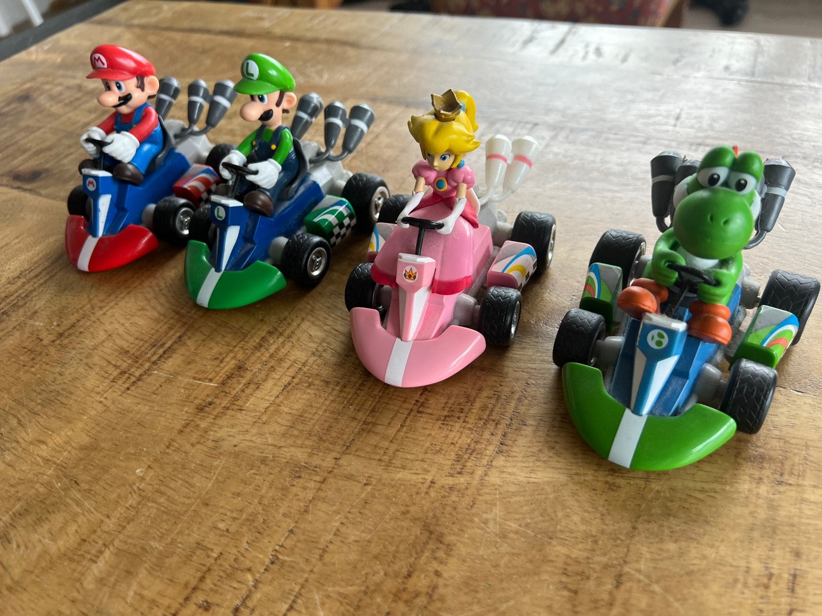 4 Mario Kart Auto’s, Ophalen of Verzenden, Zo goed als nieuw