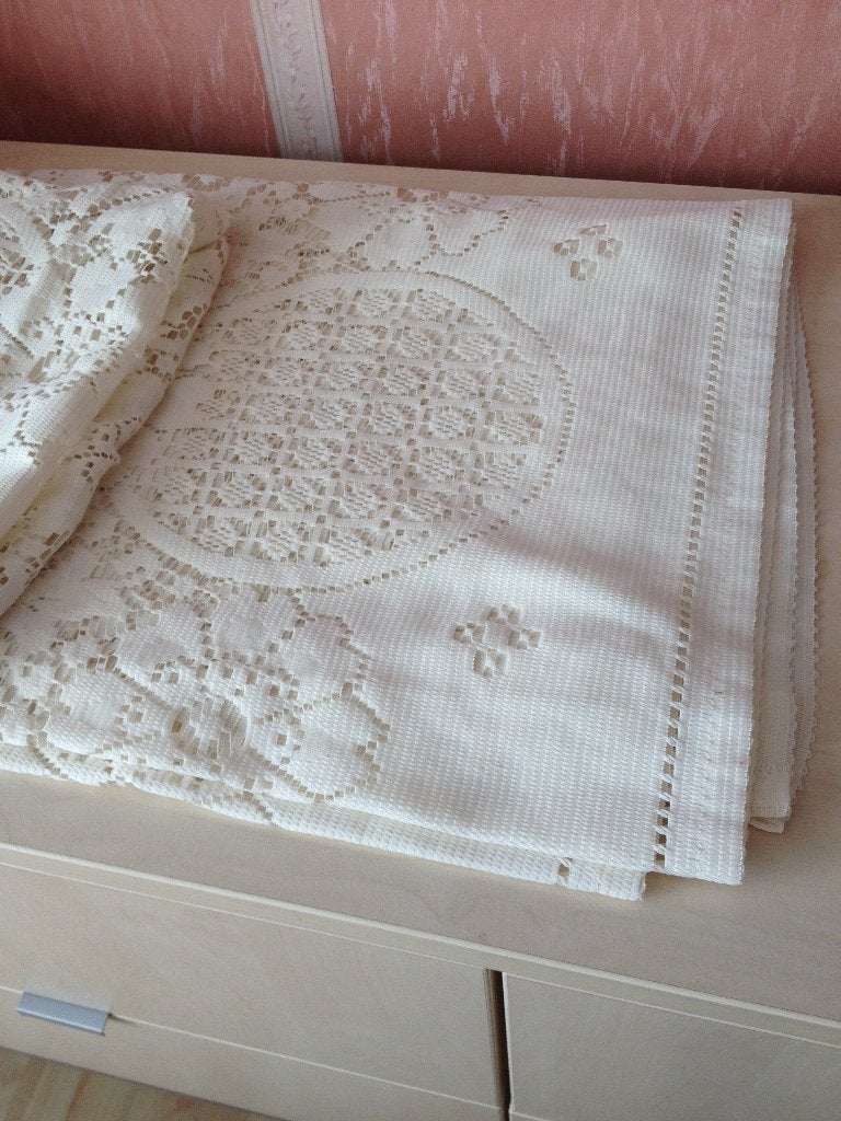 Vintage tafelkleed uitgewerkt ., Verzenden, 220 cm, Beige, 150 cm
