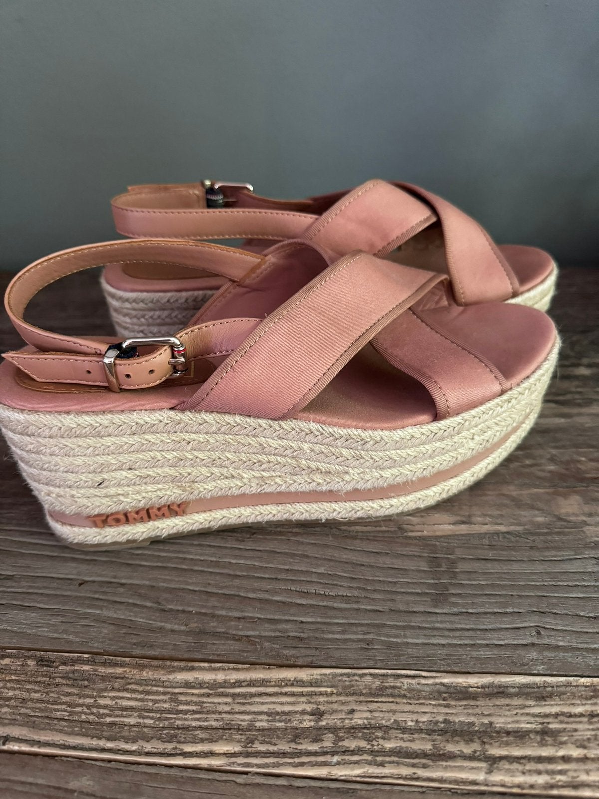 Nieuwe Tommy Hilfiger schoenen maat 40, Beige, Nieuw, Tommy Hilfiger, Sandalen of Muiltjes