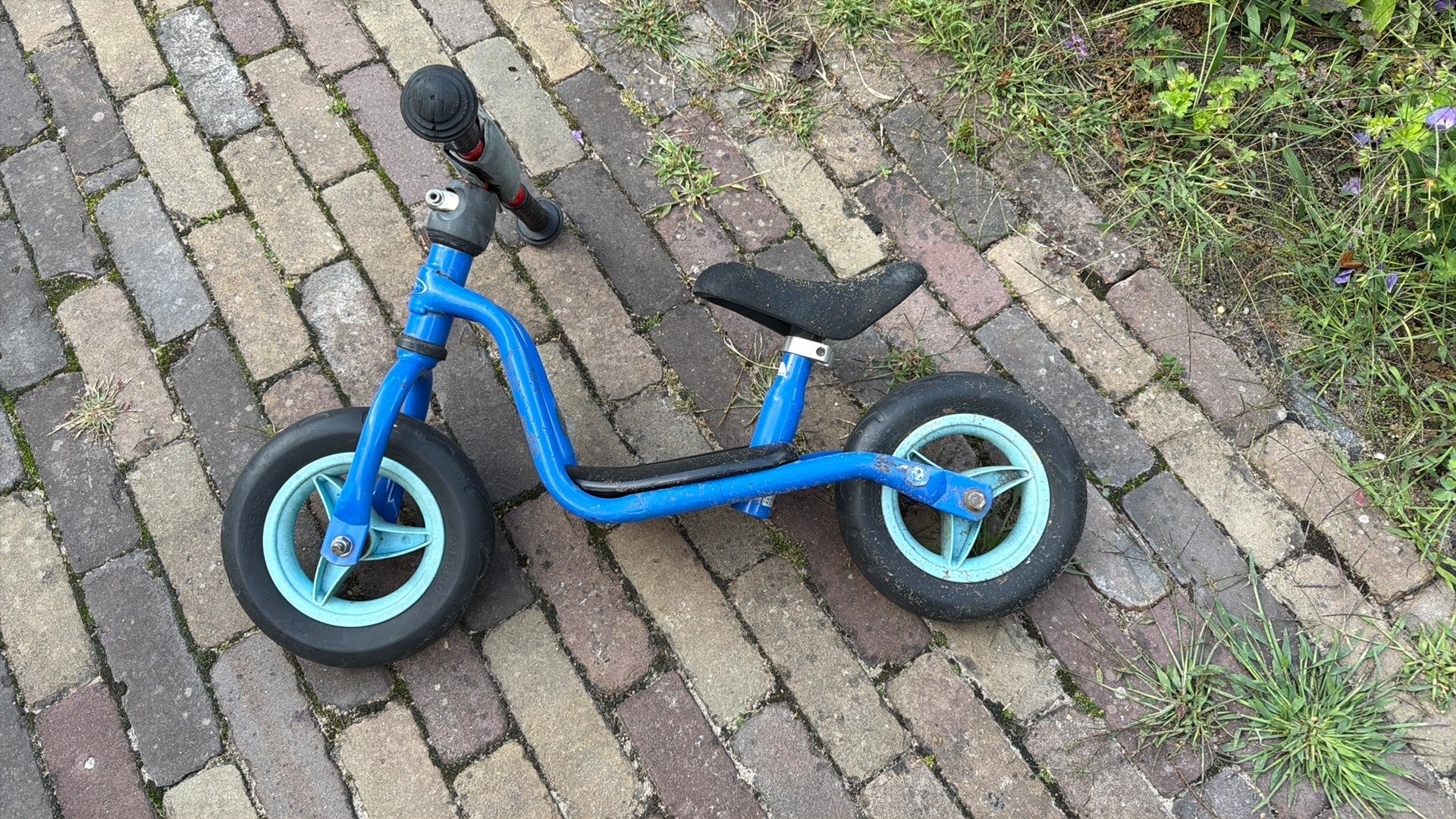 Gratis Blauwe loopfiets voor kinderen, Ophalen, Gebruikt, Minder dan 16 inch