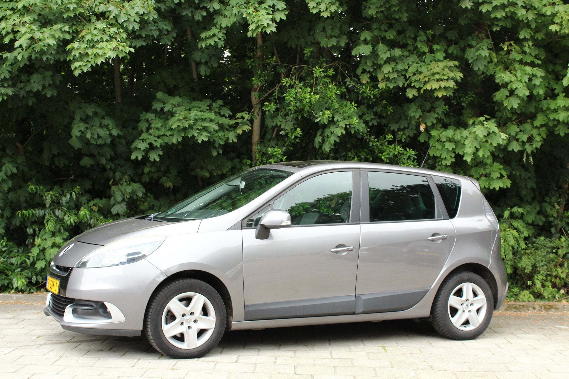 Renault Scénic 1.2 TCe Expression navigatie, clima cruise e, Auto's, Renault, Voorwielaandrijving, Euro 5, Stof, Gebruikt