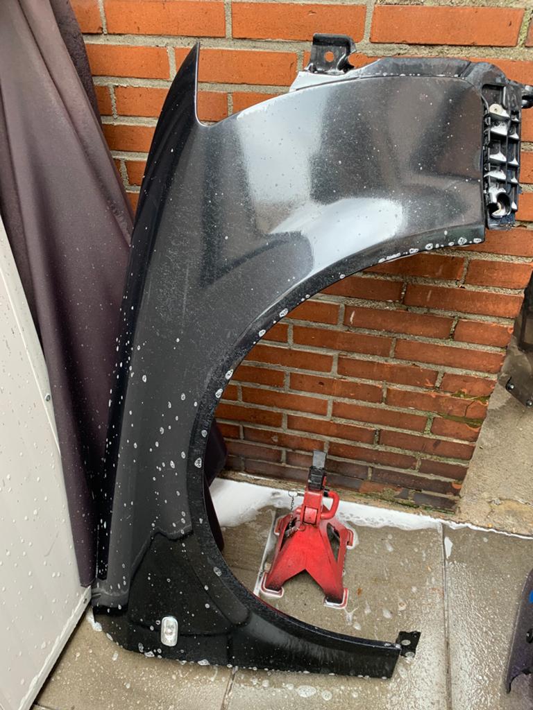 Audi a4 b6 rechter voorscherm, Auto-onderdelen, Carrosserie en Plaatwerk, Ophalen of Verzenden, Audi, Spatbord