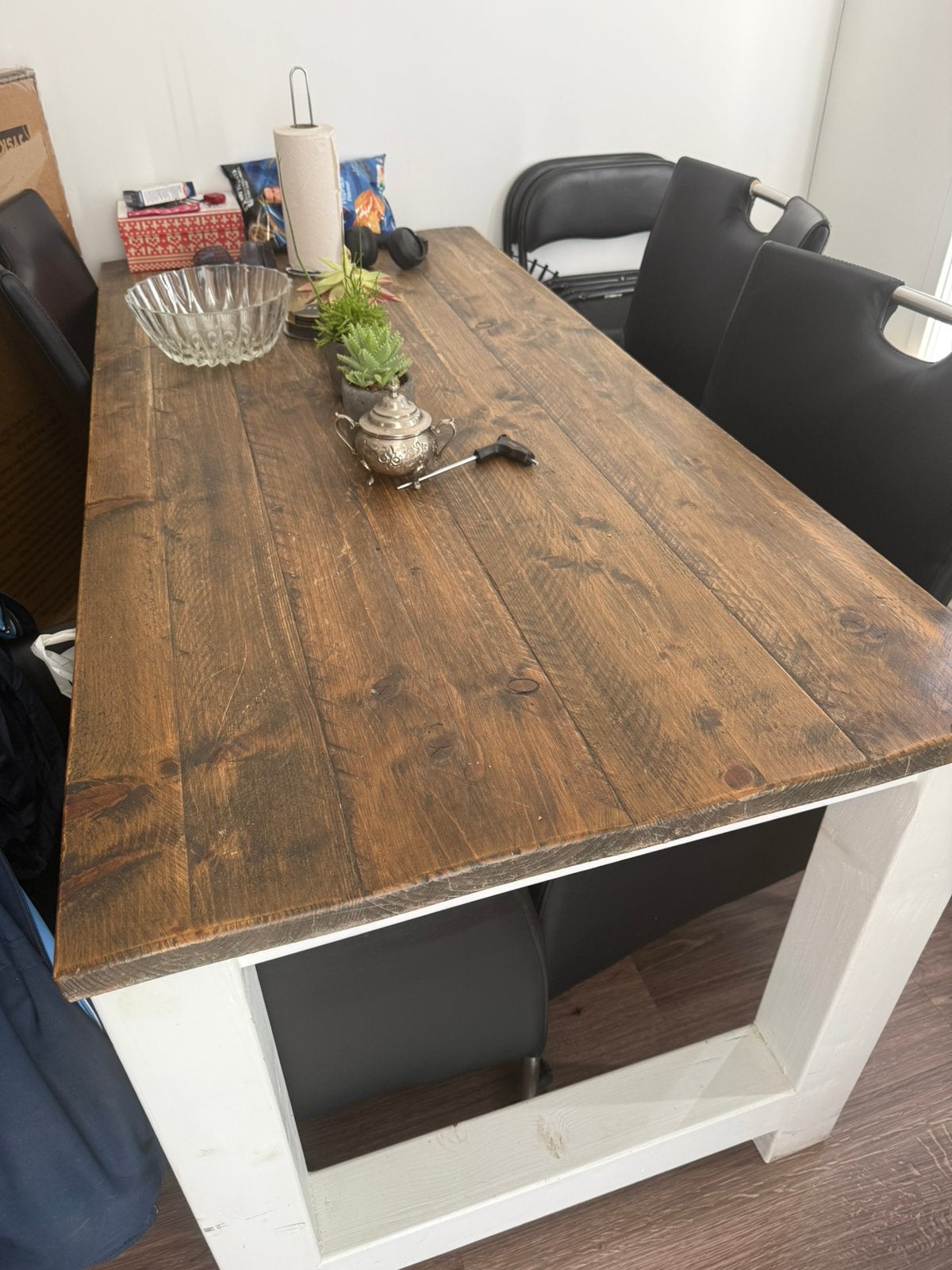Nette massieve tafel mag weg voor klein prijsje, Huis en Inrichting, Ophalen, Design, Eikenhout, 200 cm of meer