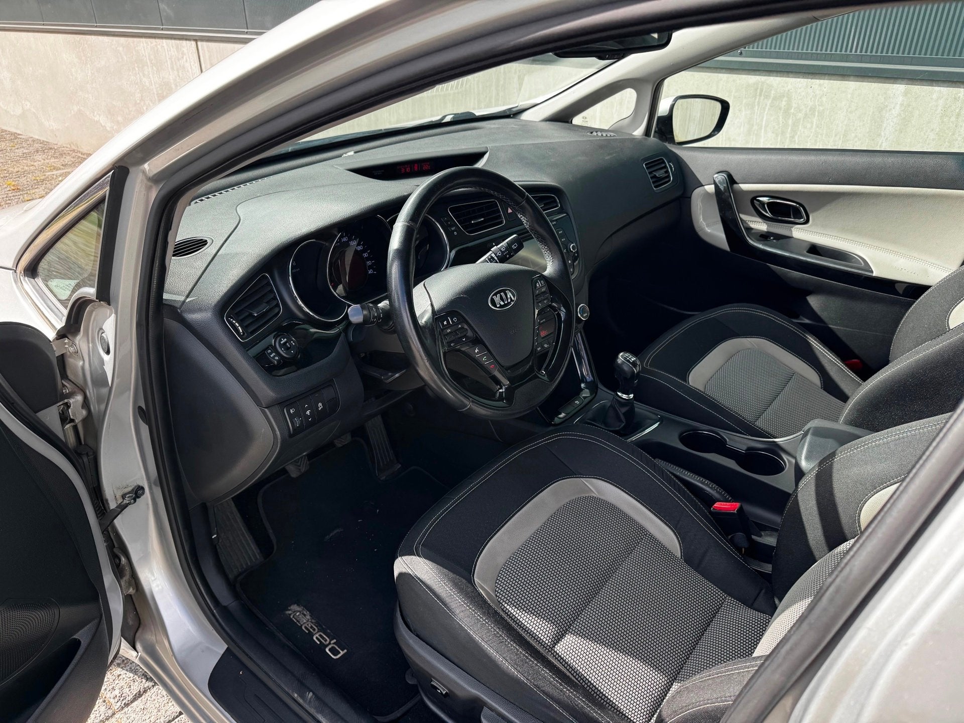 Kia Cee'd Sportswagon 1.6 GDI Business Pack|NAVI|PSENSOR|6BA, Auto's, Euro 5, 135 pk, Gebruikt, 1591 cc