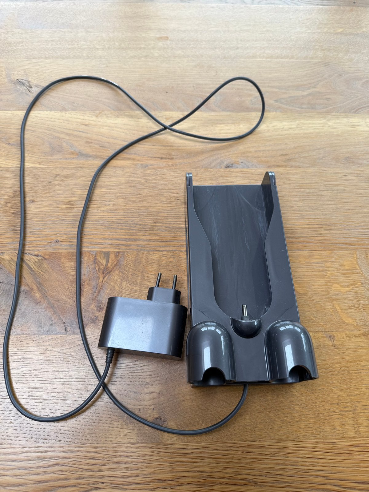 Dyson steelstozuiger oplader en ophangsysteem, Ophalen, Gebruikt, Steelstofzuiger, Dyson