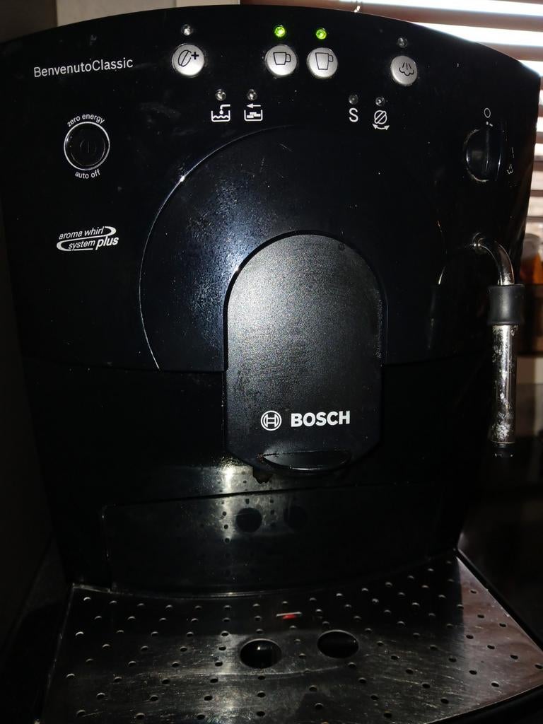 Bosch Benvenuto Classic Espresso Apparaat, Gebruikt, Espresso apparaat, 4 tot 10 kopjes, Afneembaar waterreservoir