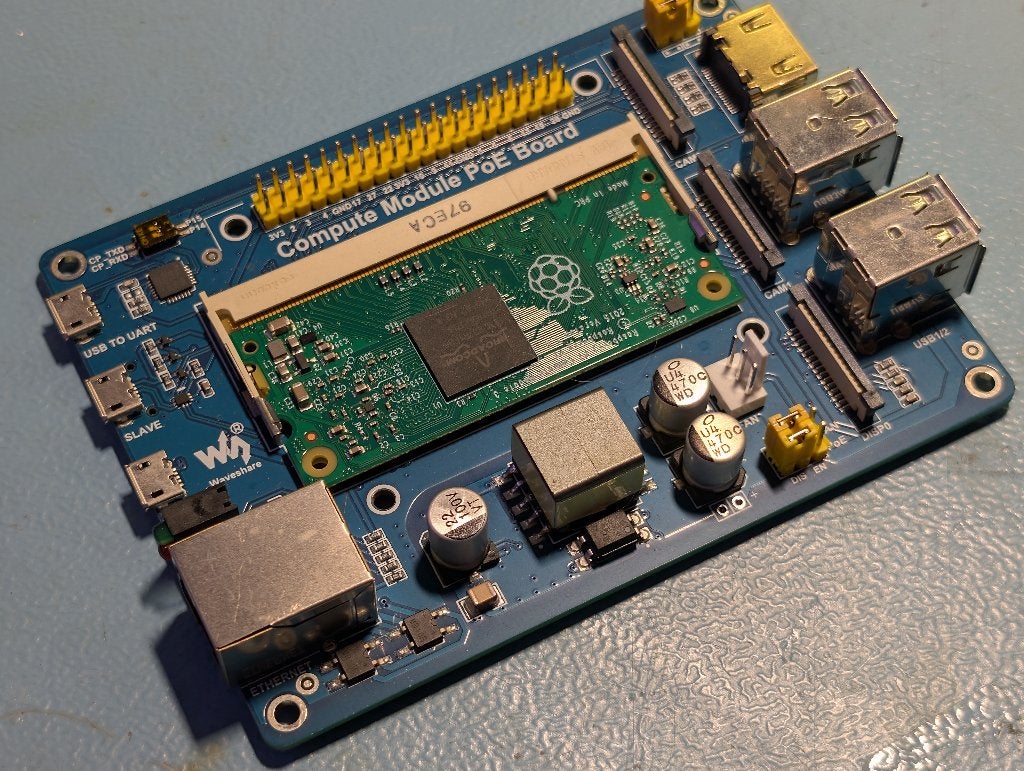 Raspberry Pi CM3 1GB + 4GB eMMC met PoE IO-kaart, Ophalen of Verzenden, Nieuw