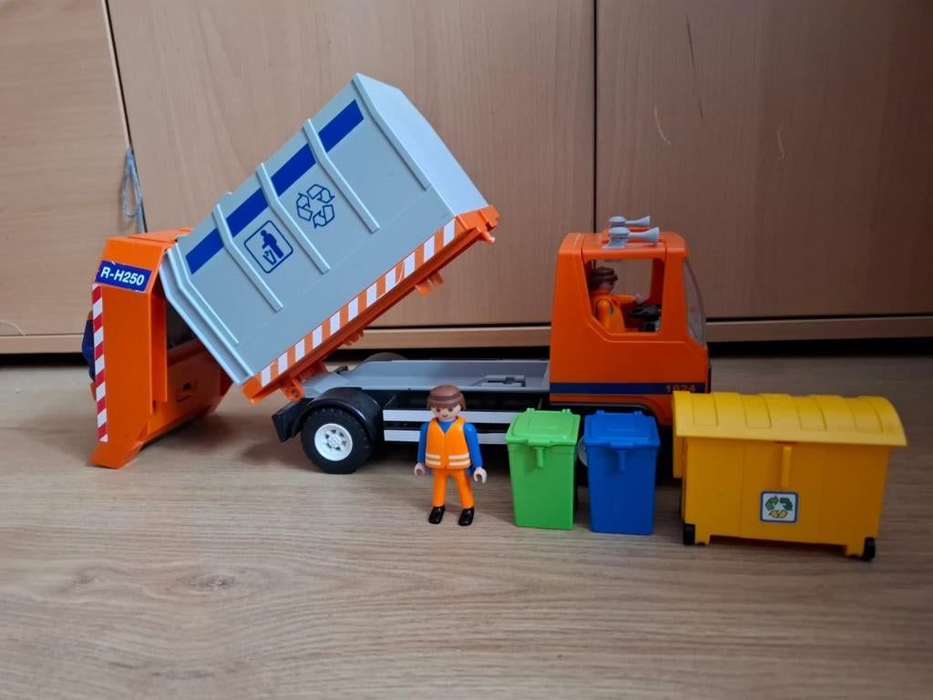 Playmobil Vuilniswagen met poppetjes en containers, Ophalen of Verzenden, Gebruikt