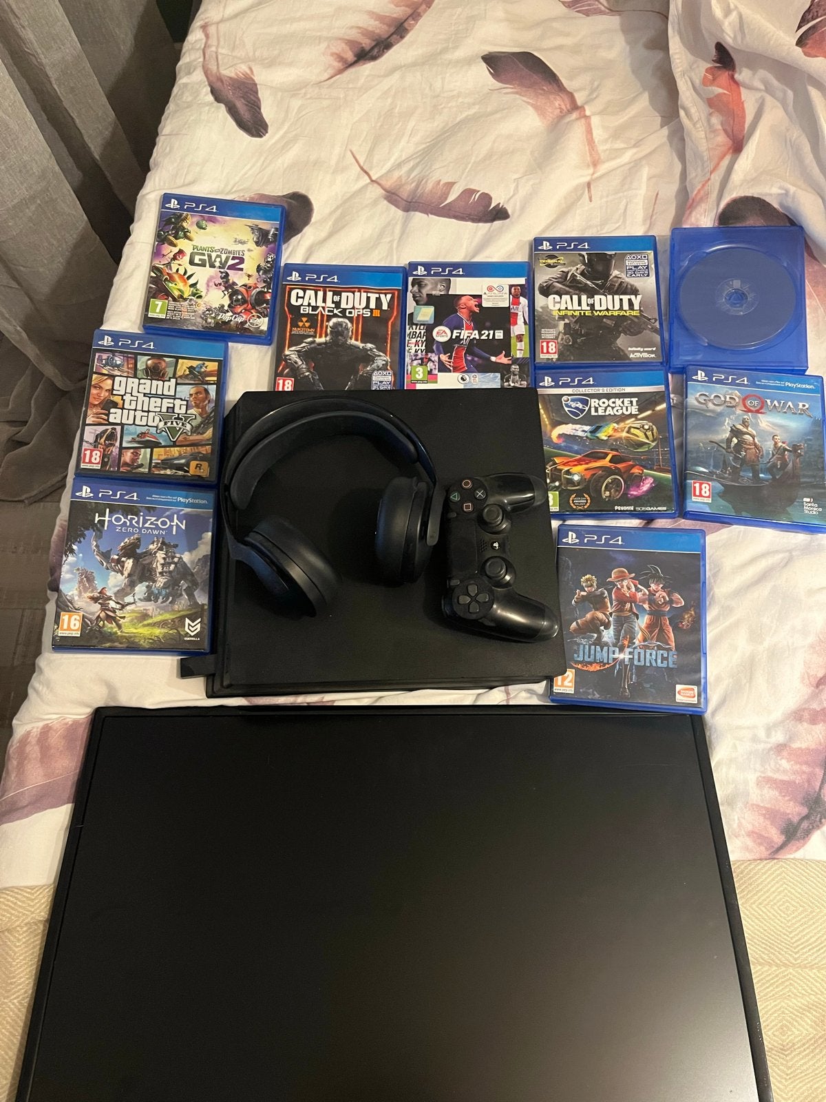 PS4 compleet pakket: console, controller, headset, games, mo, Spelcomputers en Games, Spelcomputers | Sony PlayStation 4, Ophalen