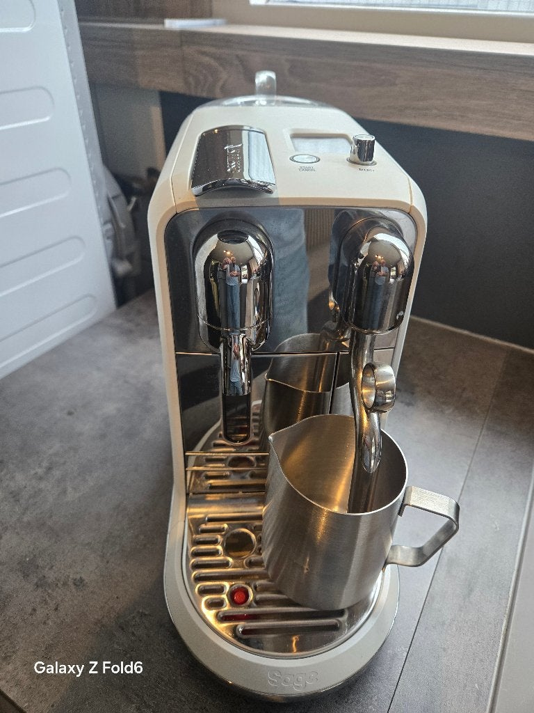 Foto 2 van nespresso koffie machine