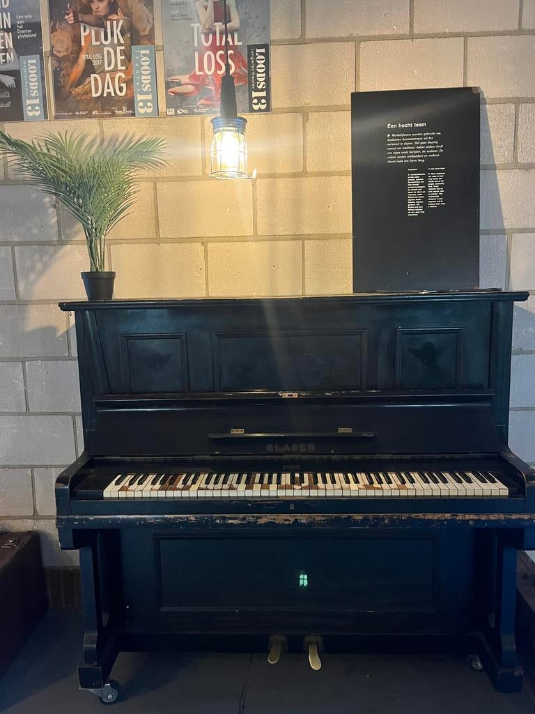 GRATIS ophalen in Donderen, Drenthe, Muziek en Instrumenten, Piano's, Ophalen, Zo goed als nieuw