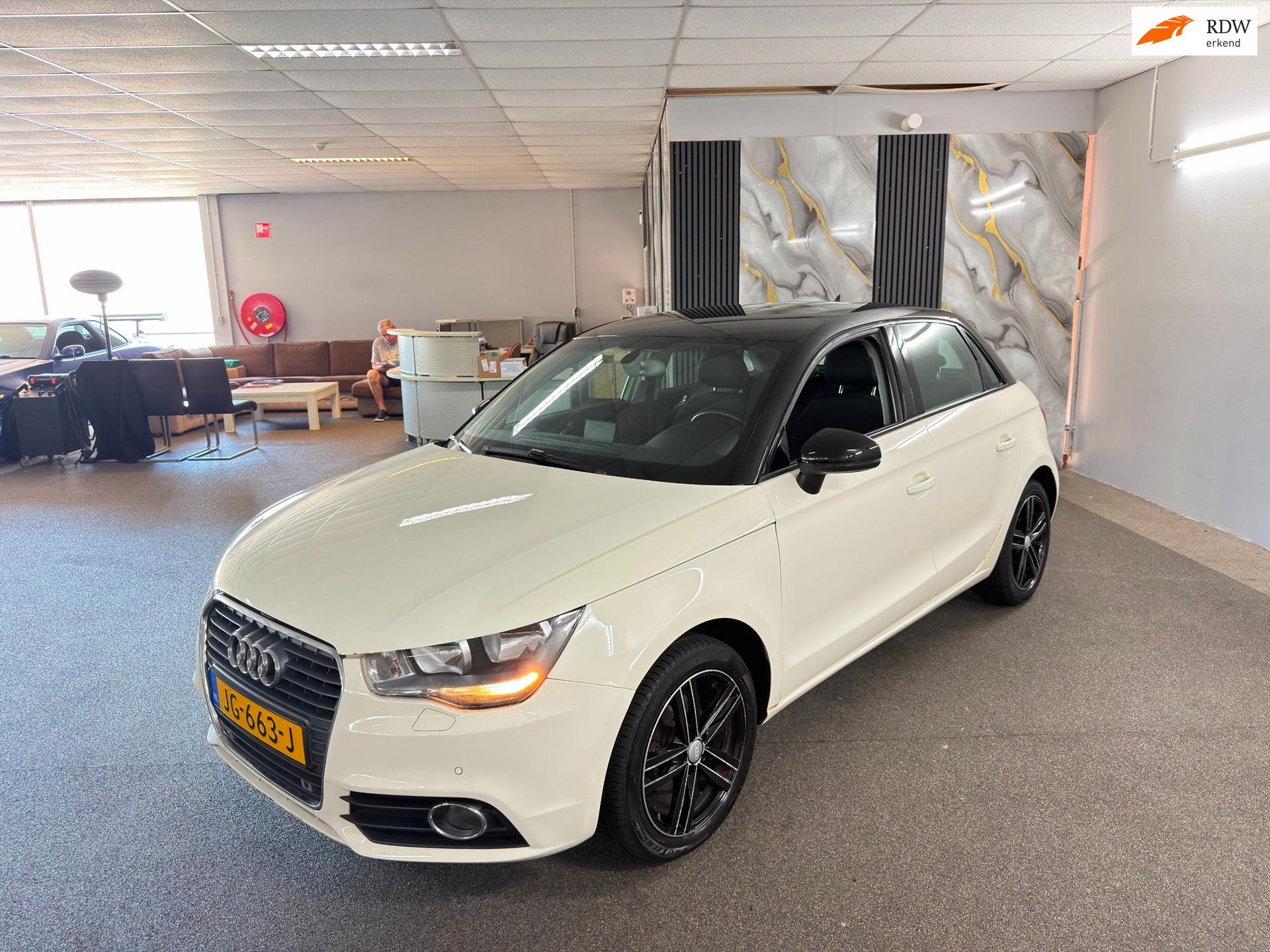 Audi A1 Sportback 1.2 TFSI Pro Line S Apk Nieuw,Airco,Cruise, Voorwielaandrijving, Euro 5, Zwart, 4 cilinders
