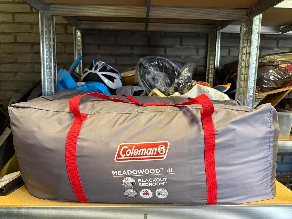 Coleman 8 MEADOWOOD 4L BLACKOUT BEDROOM, Ophalen, Zo goed als nieuw, Tot en met 4