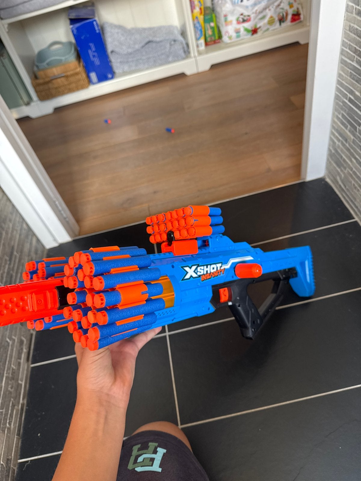 X-Shot Insanity Mad Mega Barrel Blaster met 72 pijltjes, Ophalen of Verzenden, Zo goed als nieuw, Jongen of Meisje