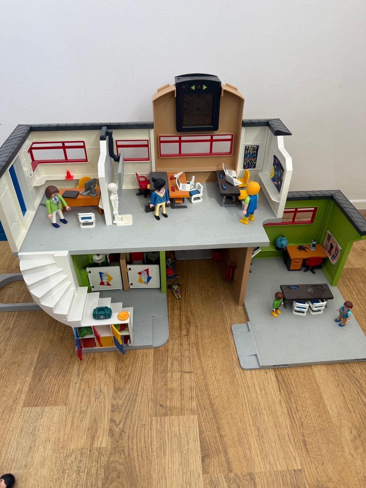 Playmobil School - Complete set met figuren en accessoires, Gebouw, Complete set, Ophalen of Verzenden, Zo goed als nieuw