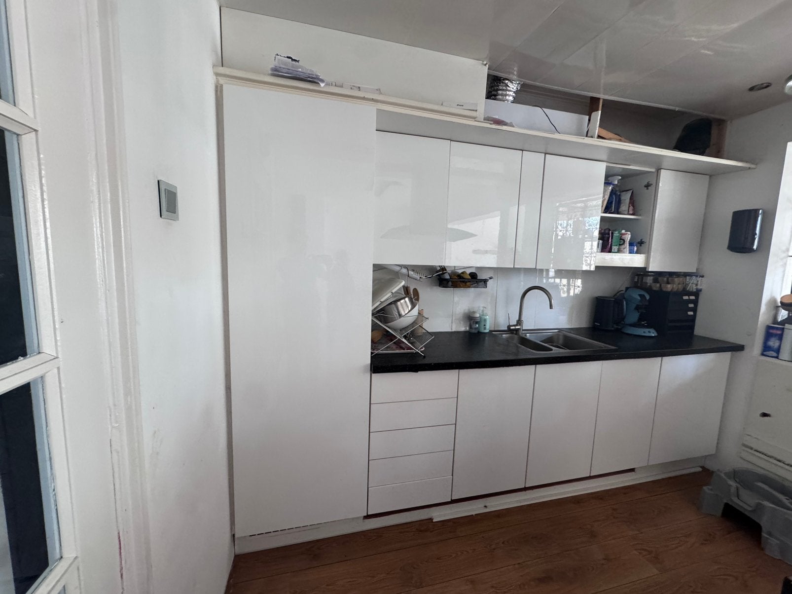 Gratis keuken, Huis en Inrichting, Ophalen, Zo goed als nieuw, Wit, Enkelwandige keuken