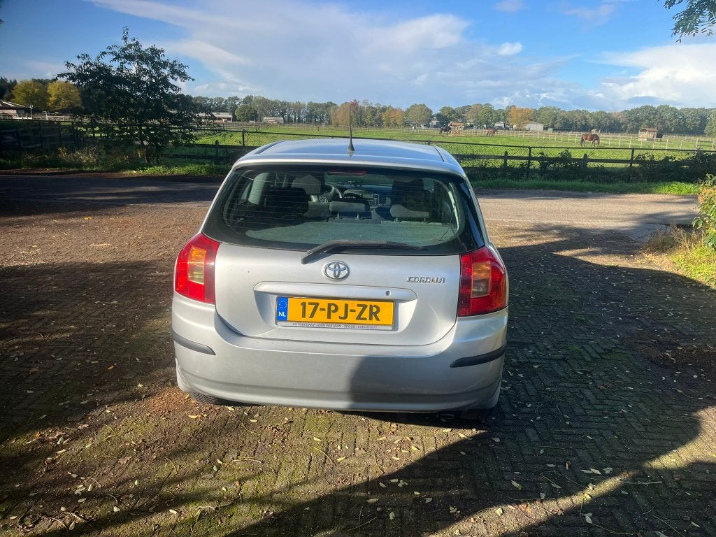 Toyota Corolla 1.6 Vvt-i 3DR Linea SOL 2004 Grijs, Voorwielaandrijving, Dealer onderhouden, 450 kg, 4 cilinders