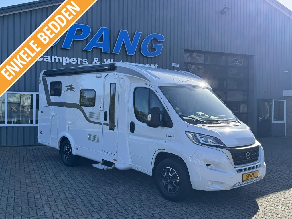 Laika Kosmo Compact 9 - 6.65m Lang!! - Enkele bedden 09/2022, Caravans en Kamperen, Standaard zit, Fiat, Bedrijf, Half-integraal