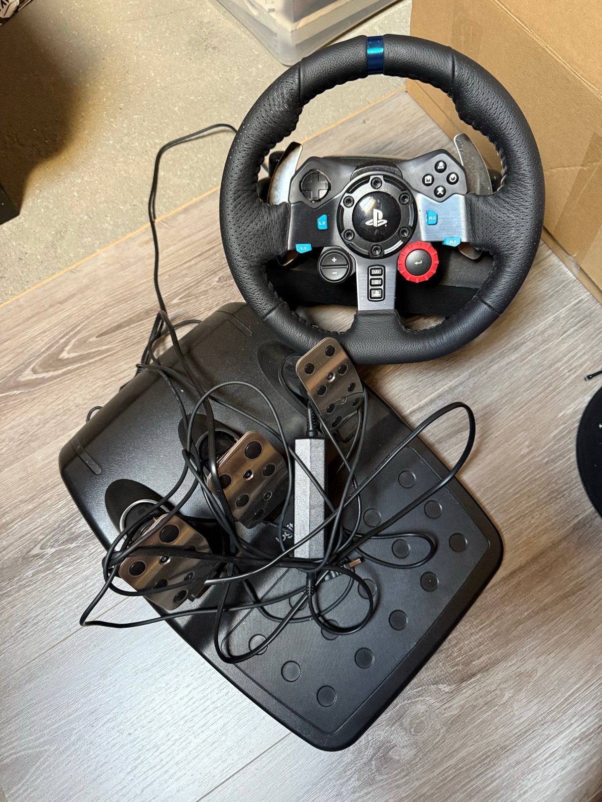 Logitech G29 Driving Force racestuur met pedalen, Ophalen, Zo goed als nieuw, Stuur of Pedalen, PlayStation 4