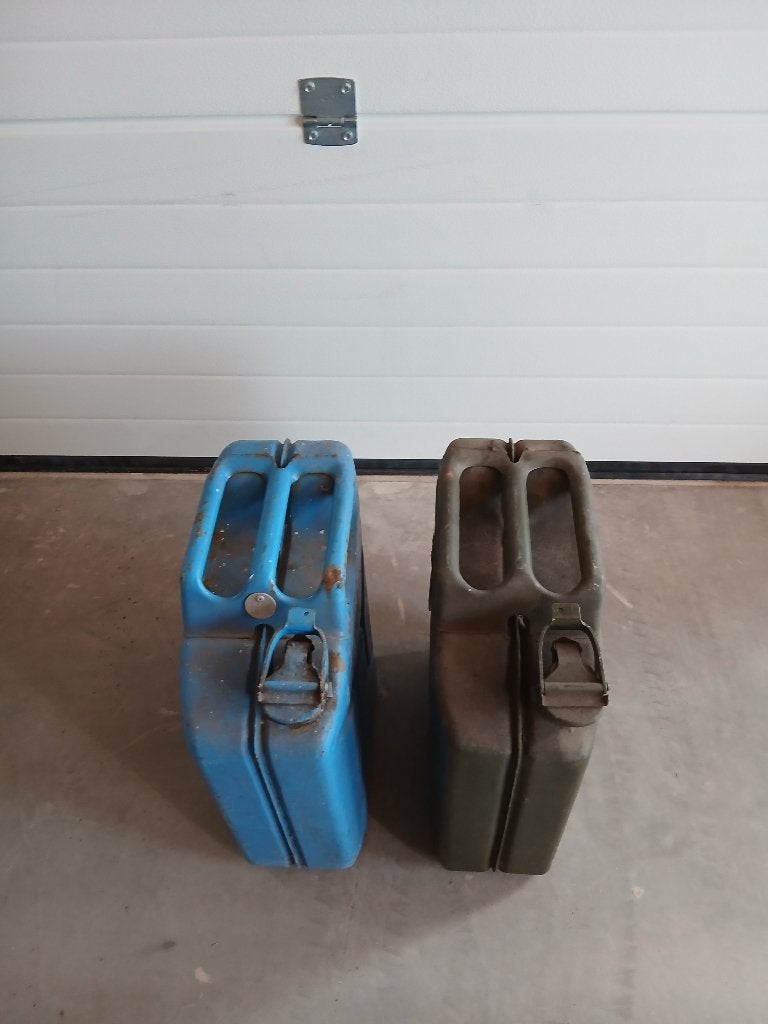 Stalen leger jerrycans, Verzamelen, Ophalen, Landmacht, Nederland