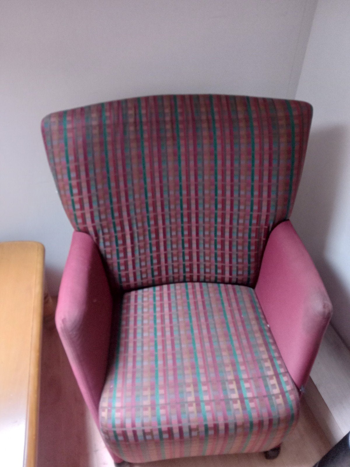 Comfortabele stoel met kleurrijk patroon, Ophalen, Gebruikt, Overige kleuren, Klassiek, Retro