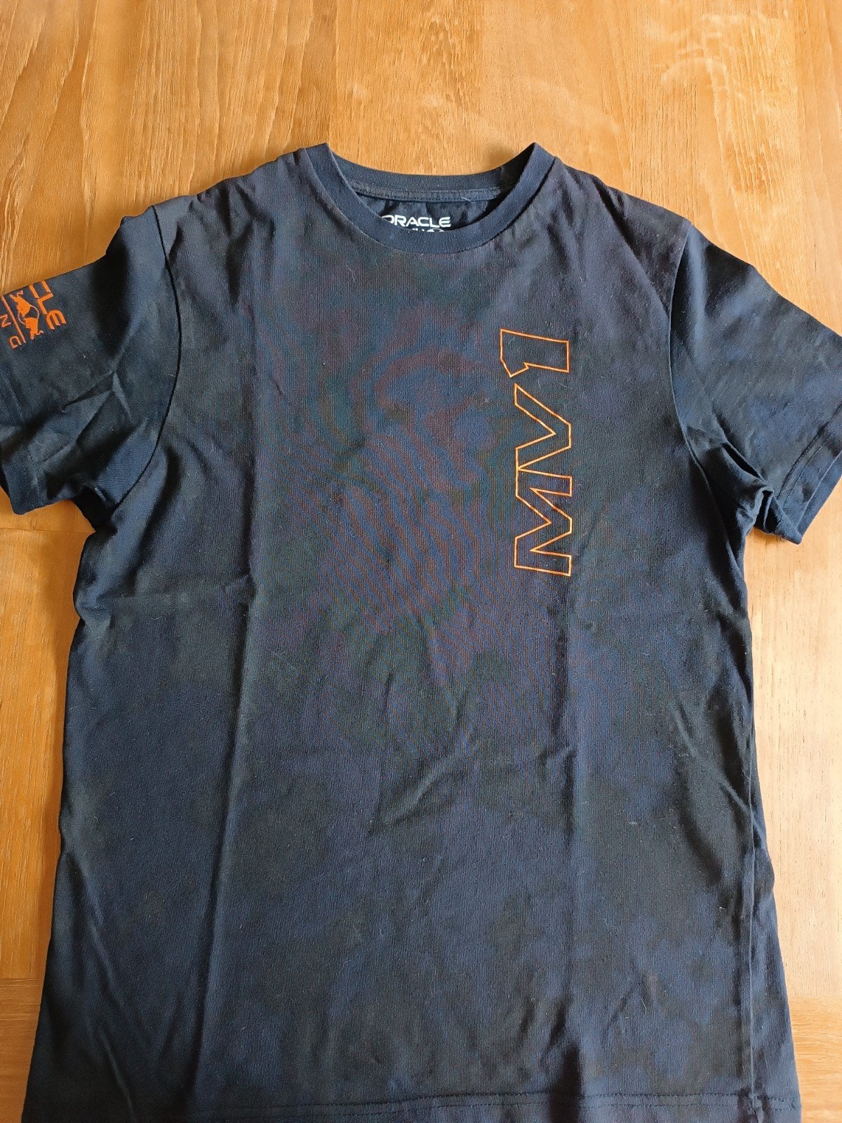 Max Verstappen shirt, zwart/blauw camouflage, Kinderen en Baby's, Ophalen of Verzenden, Zo goed als nieuw, Jongen, Shirt of Longsleeve