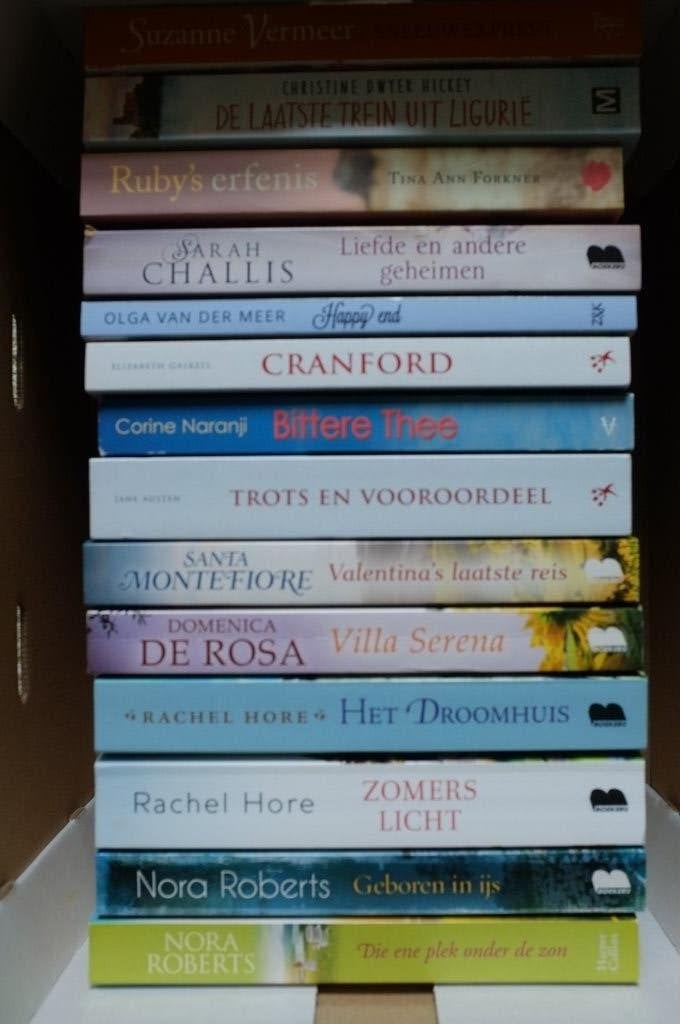 14x Nora Roberts, Rachel Hore, Jane Austen,  Sarah Challis.., Ophalen of Verzenden, Zo goed als nieuw, Nora Roberts