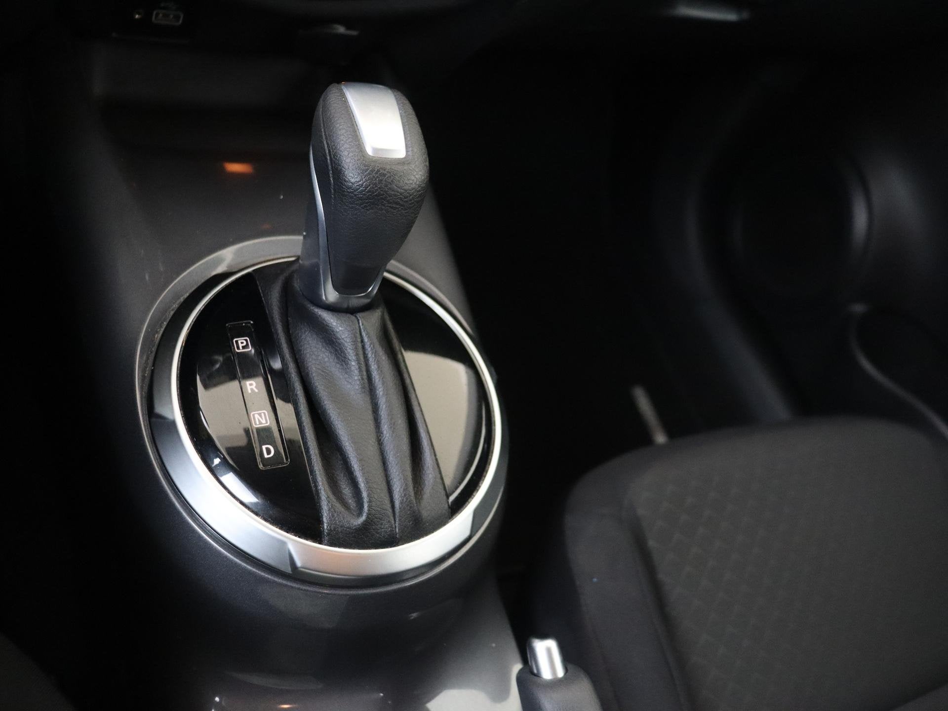 Foto 19 van Nissan Juke 1.0 DIG-T Acenta | Achteruitrijcamera | Wieldopp